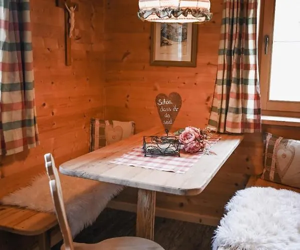 Schneiderhaeusl Zillertal Apartment Stummerberg