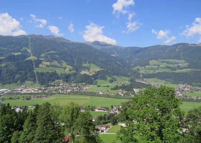 Schneiderhaeusl Zillertal ستمربرغ