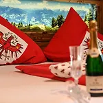 Schneiderhäusl Zillertal Apartment *